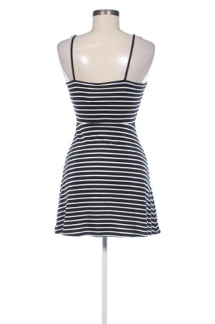 Kleid H&M Divided, Größe S, Farbe Mehrfarbig, Preis 15,00 €
