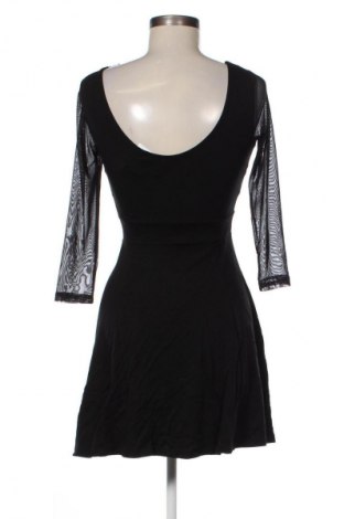 Рокля H&M Divided, Размер S, Цвят Черен, Цена 13,99 лв.