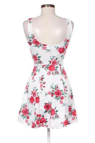 Рокля H&M Divided, Размер XS, Цвят Многоцветен, Цена 29,00 лв.