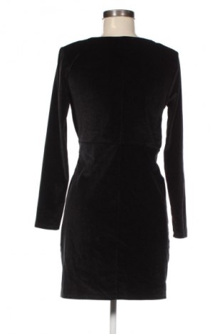 Φόρεμα Pull&Bear, Μέγεθος M, Χρώμα Μαύρο, Τιμή 7,99 €