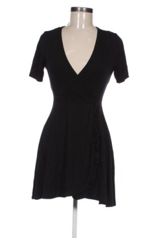 Sukienka Pull&Bear, Rozmiar M, Kolor Czarny, Cena 66,39 zł