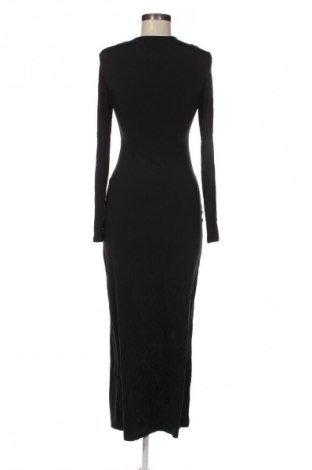 Šaty  Pull&Bear, Veľkosť M, Farba Čierna, Cena  14,95 €