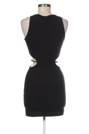 Šaty  Pull&Bear, Veľkosť S, Farba Čierna, Cena  14,91 €