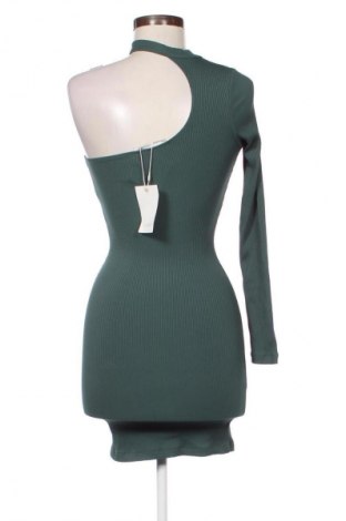 Φόρεμα Pull&Bear, Μέγεθος M, Χρώμα Πράσινο, Τιμή 20,33 €