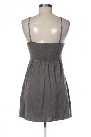 Šaty  Pull&Bear, Velikost S, Barva Šedá, Cena  367,00 Kč
