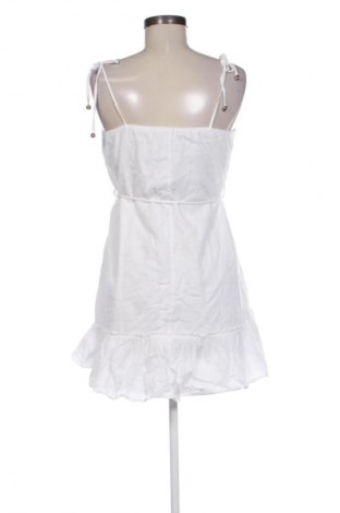 Rochie Simplee, Mărime M, Culoare Alb, Preț 125,92 Lei