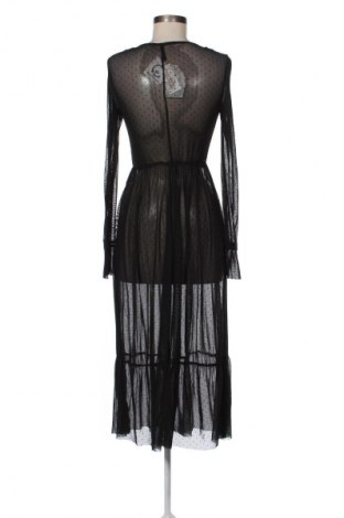 Kleid Stradivarius, Größe L, Farbe Schwarz, Preis 23,52 €