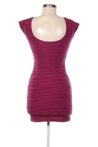 Kleid Stradivarius, Größe XS, Farbe Lila, Preis 14,83 €