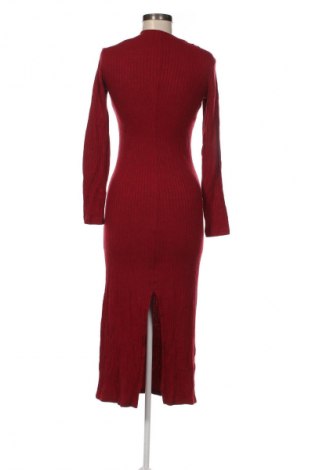 Φόρεμα Stradivarius, Μέγεθος S, Χρώμα Κόκκινο, Τιμή 29,99 €