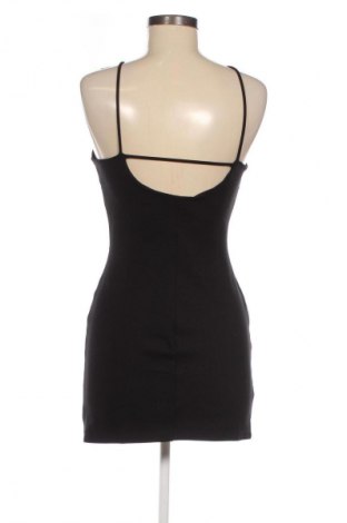 Φόρεμα Stradivarius, Μέγεθος M, Χρώμα Μαύρο, Τιμή 14,77 €