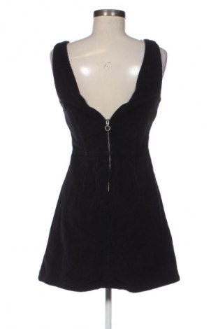 Kleid Topshop, Größe S, Farbe Schwarz, Preis 24,55 €