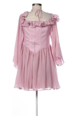 Kleid Trendyol, Größe M, Farbe Aschrosa, Preis 55,24 €