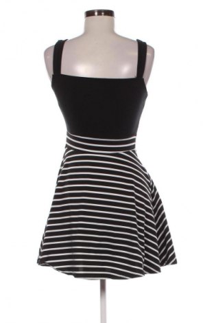 Kleid Unbranded, Größe M, Farbe Mehrfarbig, Preis 14,91 €