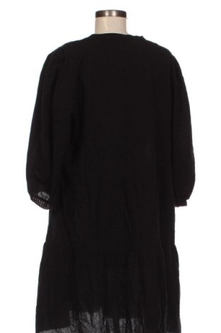 Šaty  Vero Moda, Velikost XL, Barva Černá, Cena  999,00 Kč