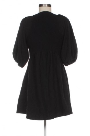 Рокля Zara, Размер S, Цвят Черен, Цена 23,99 лв.