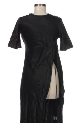 Рокля Zara, Размер XS, Цвят Черен, Цена 77,99 лв.