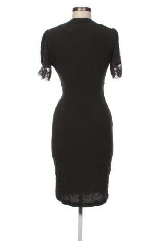 Kleid Zara, Größe M, Farbe Grün, Preis 17,39 €
