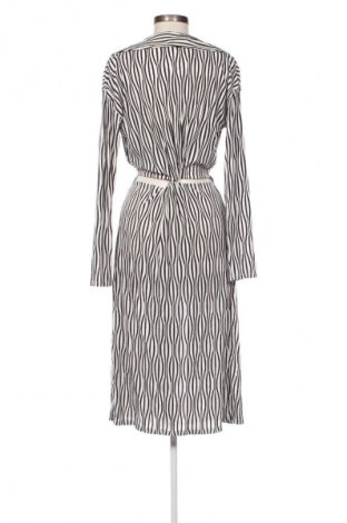 Kleid Zara, Größe M, Farbe Mehrfarbig, Preis 13,81 €