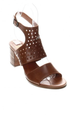 Sandale Bata, Mărime 38, Culoare Maro, Preț 119,99 Lei