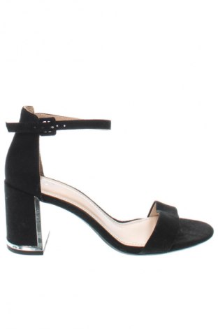 Sandalen Bershka, Größe 37, Farbe Schwarz, Preis 37,32 €