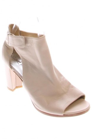 Szandálok Stuart Weitzman, Méret 40, Szín Bézs, Ár 107 464 Ft