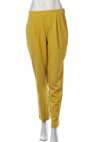 Дамски панталон American Apparel, Размер M, Цвят Жълт, 95% полиестер, 5% еластан, Цена 12,92 лв.