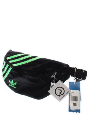 Чанта за кръст Adidas Originals, Цвят Черен, Цена 31,62 лв.