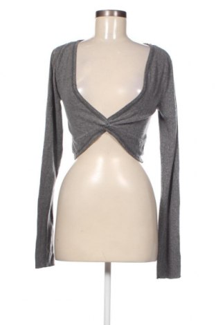 Дамска блуза Urban Outfitters, Размер L, Цвят Сив, Цена 72,00 лв.