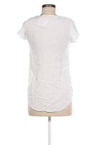 Дамска блуза Vero Moda, Размер XS, Цвят Бял, Цена 40,00 лв.