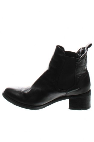 Botine de damă, Mărime 36, Culoare Negru, Preț 36,31 Lei