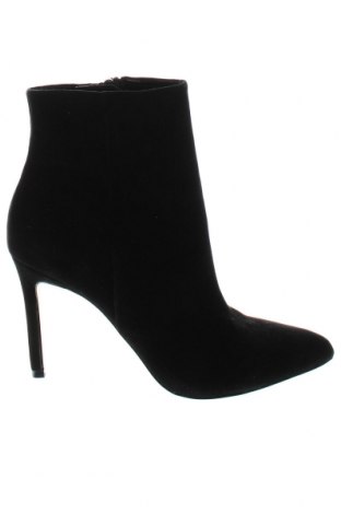 Damskie botki Steve Madden, Rozmiar 38, Kolor Czarny, Cena 163,77 zł