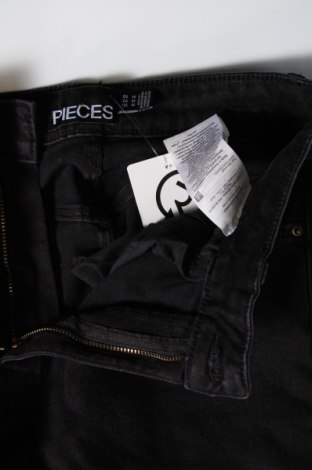 Damen Jeans Pieces, Größe M, Farbe Schwarz, Preis € 12,27