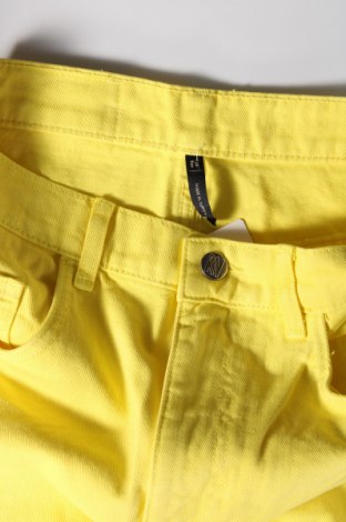 Дамски дънки Reclaimed Vintage, Размер M, Цвят Жълт, Цена 13,92 лв.