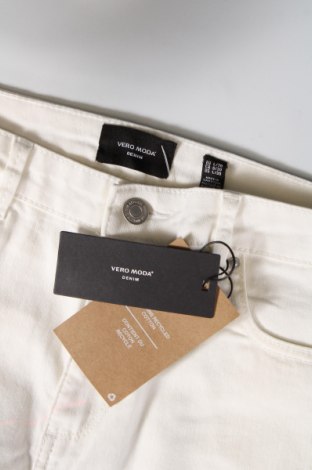 Damen Jeans Vero Moda, Größe L, Farbe Weiß, Preis € 35,05