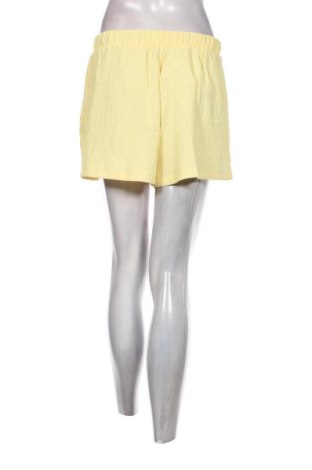 Дамски къс панталон ASOS, Размер XS, Цвят Жълт, Цена 7,92 лв.