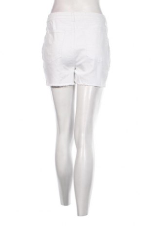 Дамски къс панталон Ajc, Размер M, Цвят Бял, Цена 10,85 лв.