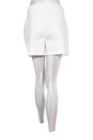 Дамски къс панталон Ajc, Размер XL, Цвят Бял, Цена 10,85 лв.