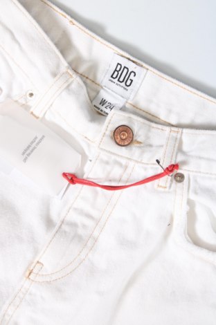 Γυναικείο κοντό παντελόνι BDG, Μέγεθος XXS, Χρώμα Λευκό, Τιμή 37,11 €