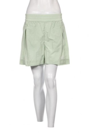 Damen Shorts Collusion, Größe S, Farbe Grün, Preis 5,01 €