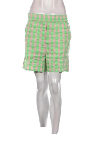 Γυναικείο κοντό παντελόνι Collusion, Μέγεθος S, Χρώμα Πολύχρωμο, Τιμή 3,90 €