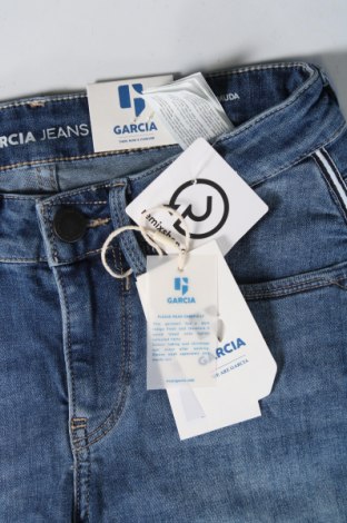 Дамски къс панталон Garcia Jeans, Размер XS, Цвят Син, Цена 72,00 лв.
