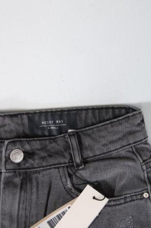 Damen Shorts Noisy May, Größe XS, Farbe Grau, Preis 15,98 €