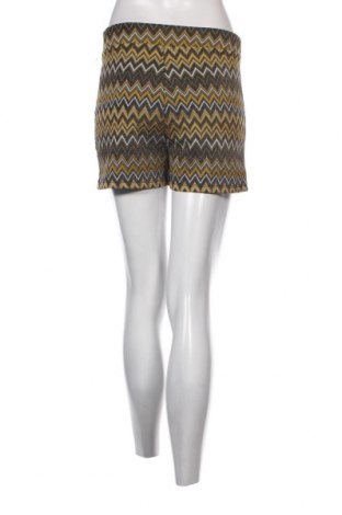 Γυναικείο κοντό παντελόνι Piazza Italia, Μέγεθος S, Χρώμα Πολύχρωμο, Τιμή 2,24 €