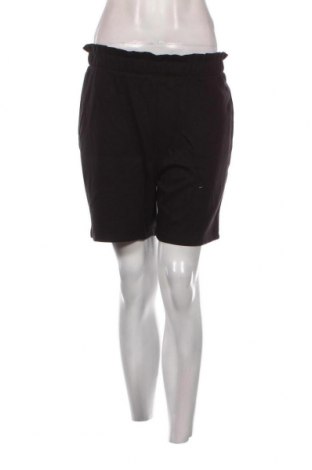 Γυναικείο κοντό παντελόνι Pieces, Μέγεθος M, Χρώμα Μαύρο, Τιμή 3,92 €