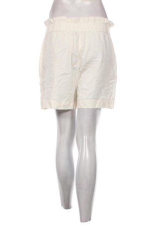 Damen Shorts Vero Moda, Größe M, Farbe Weiß, Preis 4,95 €