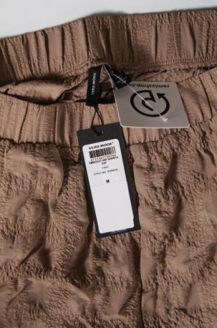 Pantaloni scurți de femei Vero Moda, Mărime M, Culoare Maro, Preț 26,99 Lei