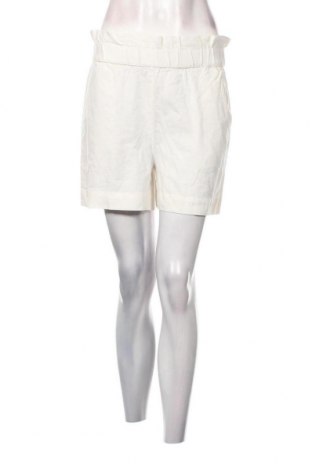 Γυναικείο κοντό παντελόνι Vero Moda, Μέγεθος S, Χρώμα Λευκό, Τιμή 13,40 €