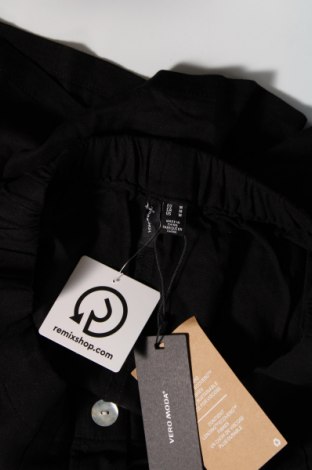 Γυναικείο κοντό παντελόνι Vero Moda, Μέγεθος M, Χρώμα Μαύρο, Τιμή 4,74 €