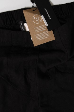 Γυναικείο κοντό παντελόνι Vero Moda, Μέγεθος L, Χρώμα Μαύρο, Τιμή 5,77 €