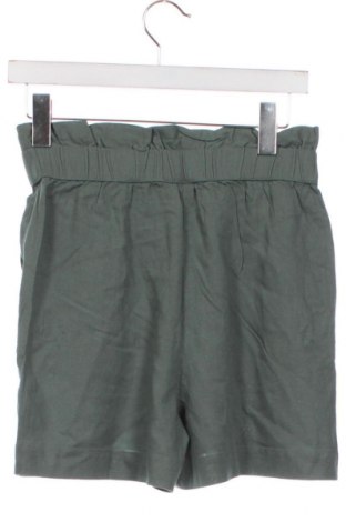Дамски къс панталон Vero Moda, Размер XS, Цвят Зелен, Цена 40,00 лв.